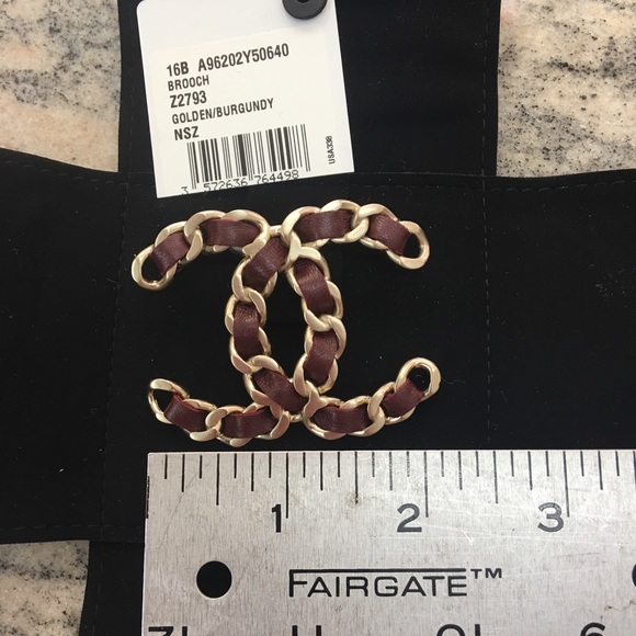 Authentic Chanel brooch - Picture 2 of 4